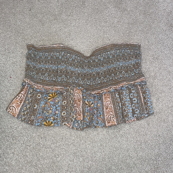 AE Smocked Peplum Tube Top! - Picture 6 of 9